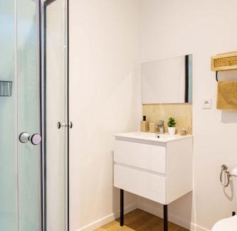 Saint-Quentin Apartment | Studio Relax 2pers wifi