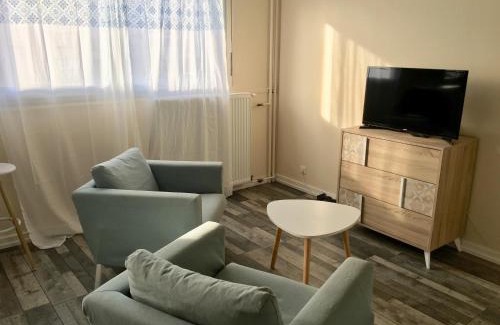 Ferrandiere - Maisons Neuves Apartment | Studio Richelieu 2 et son parking privé