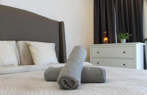 Shah Alam House | Studio Room next to SCCC at Trefoil Setia Alam for 2-4 pax