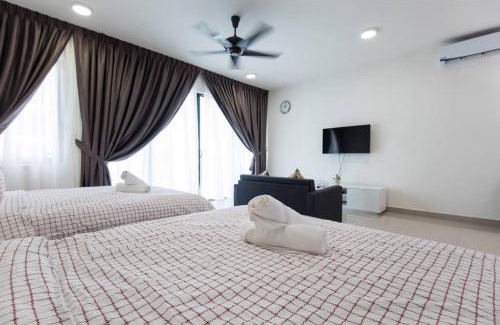 Shah Alam House | Studio Room next to SCCC at Trefoil Setia Alam for 2-4 pax