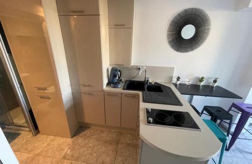 Naturist Village Apartment | Studio 'Soleil et Liberté' - Village Naturiste