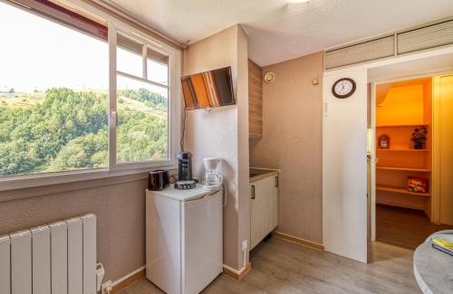 Le Corbier Apartment | Studio Soyouz Vanguard-98 by Interhome
