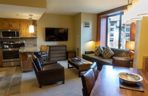 Park City House | Studio Steps to Red Pine Gondola & Canyons Village by RedAwning - Save 20% on 7+ Nights!