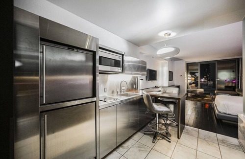 Las Vegas Apartment | Studio Strip View w/Open Balcony at Palms Place