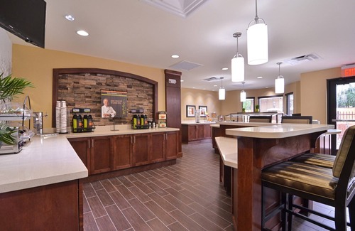 Tomball Apartment | Studio Suite Near Houston | Shared Outdoor Pool + 24h Business Center