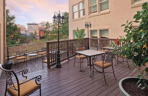 Downtown San Antonio Condo | Studio Suite w/Kitchenette on Riverwalk in San Antonio at Riverside Suites!