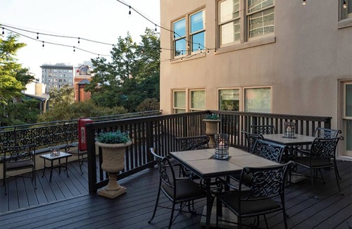 Downtown San Antonio Condo | Studio Suite w/Kitchenette on Riverwalk in San Antonio at Riverside Suites!