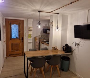 Vals-les-Bains Apartment | Studio tout confort proche des thermes