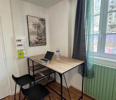 Mayenne Apartment | Studio Voyage - Proche centre ville