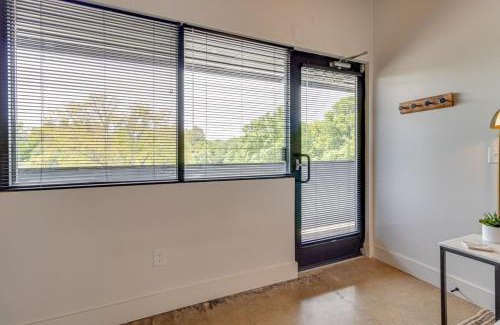 Nashville Apartment | Studio with 2 Queen Beds 7 mins to Broadway