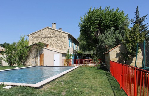 Salon-de-Provence Apartment | Studio with indoor and outdoor kitchens, salt pool (5X10), trampoline