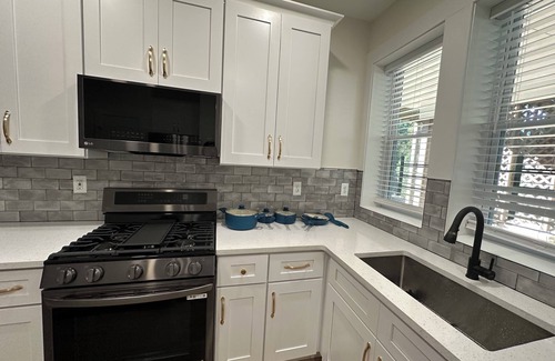 East Side Apartment | Studio with king bed full kitchen walking to Kroger and bus East ATL Village