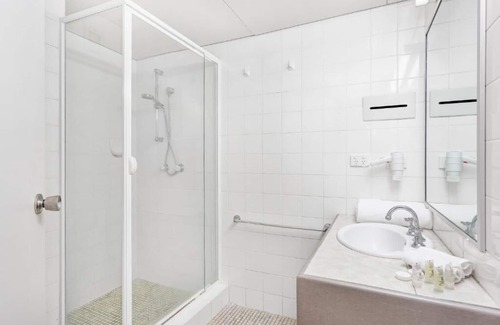 Spring Hill Apartment | Studio with Kitchenette in Spring Hill