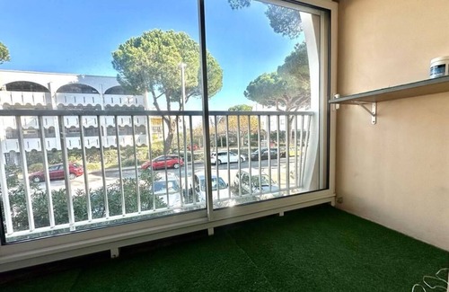 La Grande-Motte Apartment | Studio with parking La Grande Motte au Ponant near Park, Lake, Golf and Beach