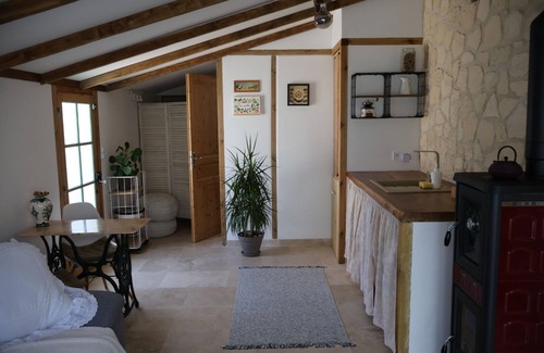 Bergerac Apartment | Studio with private garden