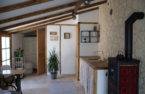 Bergerac Apartment | Studio with private garden