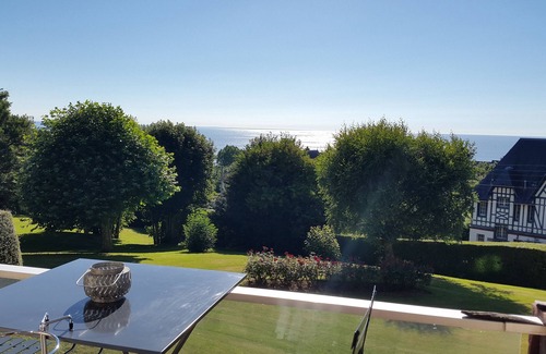 Trouville-sur-Mer Apartment | STUDIO with SEA VIEW BALCONY