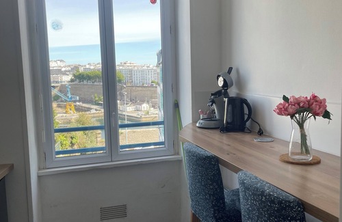 Downtown Apartment | Studio with small sea view, close to the castle