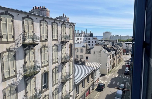 Downtown Apartment | Studio with small sea view, close to the castle