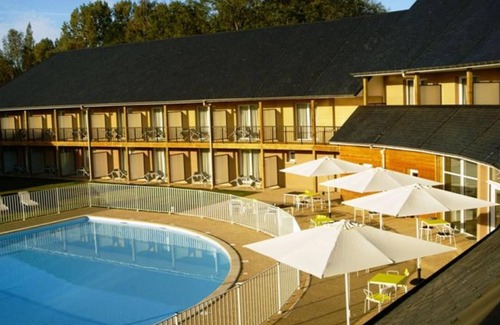 Equemauville Apartment | Studio with swimming pool near Honfleur