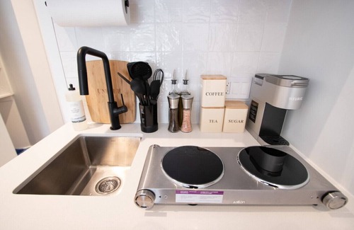 Plateau Mont Royal Apartment | Studio1/Plateau/St-Denis/Terraces/SelfCheck-In/AC