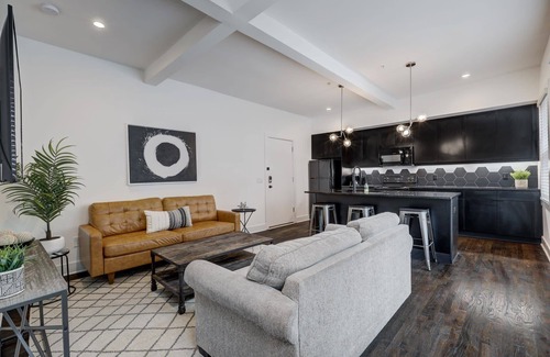 Midtown Apartment | Studio9Forty