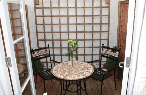 St. Pancras Apartment | Studios2Let