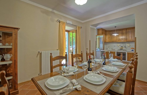 Civitella in Val di Chiana Villa | Stunning private villa with A/C, private pool, WIFI, patio, panoramic view, parking, close to Arezzo