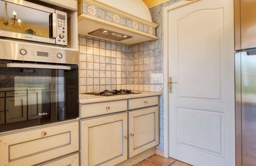 Ordonnac House | Stunning private villa for 6 people with WIFI, private pool, TV, terrace and pets allowed