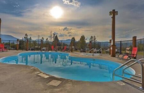 East Kootenay Condo | Stunning 1 BDRM Condo / Modern Décor / Air Con