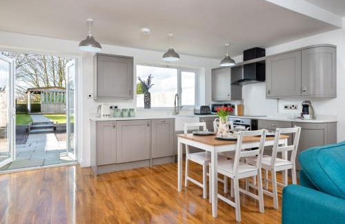 Carlisle House | Stunning 1-Bed Cottage near Carlisle with Hot tub