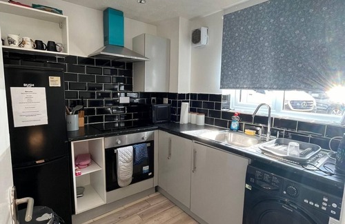 Dagenham Apartment | Stunning 1 bedroom apartment in Dagenham