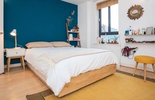 Stoke Newington Apartment | Stunning 1 Bedroom Apartment in the London Borough of Hackney