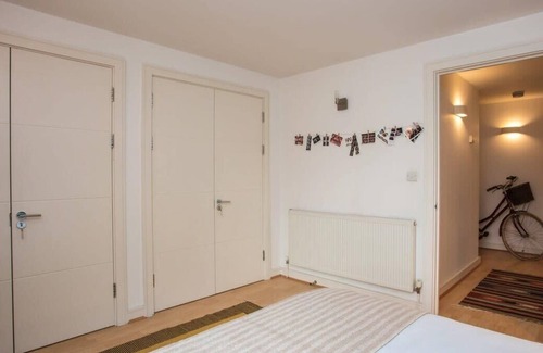 Stoke Newington Apartment | Stunning 1 Bedroom Apartment in the London Borough of Hackney