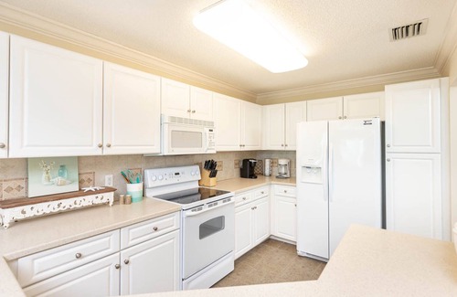 Orange Beach East Condo | Stunning 1 Bedroom River View Condo at Phoenix IX 911