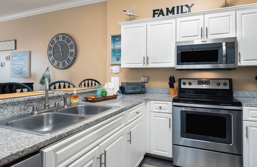 Long Beach Condo | ~Stunning 19th Floor Ocean Villa 2B/2B Condo W/FREE Beach Chairs/Umbrella~