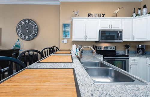 Long Beach Condo | ~Stunning 19th Floor Ocean Villa 2B/2B Condo W/FREE Beach Chairs/Umbrella~