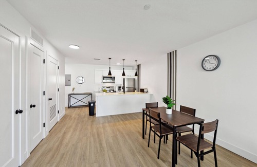 Downtown Wilmington Apartment | Stunning 1Bd/1Bth I New Construction