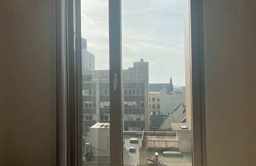 Brooklyn Heights Condo | Stunning 1BR in Prime Brooklyn Heights Location