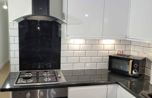 Belle Vue Apartment | Stunning 2-Bed Apartment in Manchester Built 2023