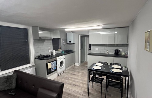 Brixton Apartment | Stunning 2 bed flat in the heart of Brixton