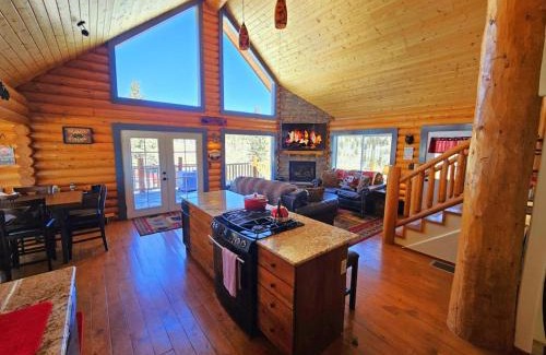Indian Mountain House | Stunning 2 Bedroom 1.5 Bath Cabin on 3.5 Acres