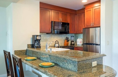 Waikiki Condo | Stunning 2 bedroom at Hilton Hawaiian Village, Grand Waikikian.