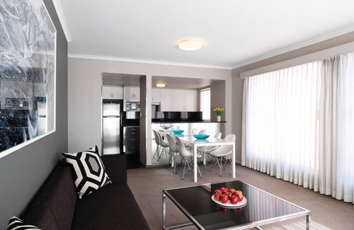 Surry Hills Apartment | Stunning 2 Bedroom Apartment w/Terrace at Surrey Hills