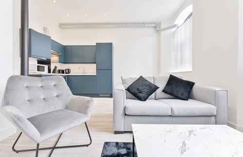 Nottingham Apartment | Stunning 2 Bedroom Apartment in Central Nottingham