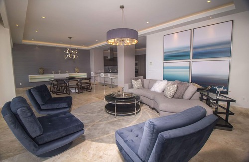 Amapas Condo | Stunning 3,100 Sf Ultra Luxury Beach-Front Condo, Corner Unit 4G Casa RonCarlo