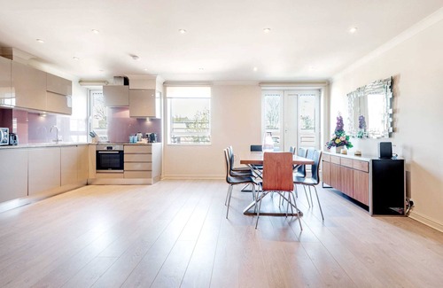 Maida Vale Apartment | Stunning 3-bed in the heart of London