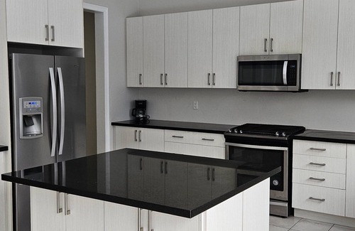 Innisfil House | Stunning 3100+ sq ft detached house, mins away from serene lake and amenities.
