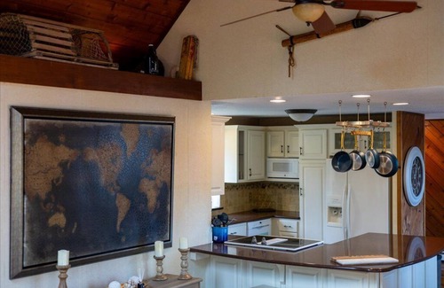 East Falmouth House | Stunning 3Bed, 2Bath Pond Front Retreat w/kayaks - Welcome to Fresh Pond Lodge!