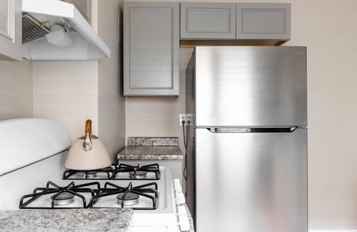 Cleveland Apartment | Stunning 3BR - Near Cleveland Clinic Main Campus
